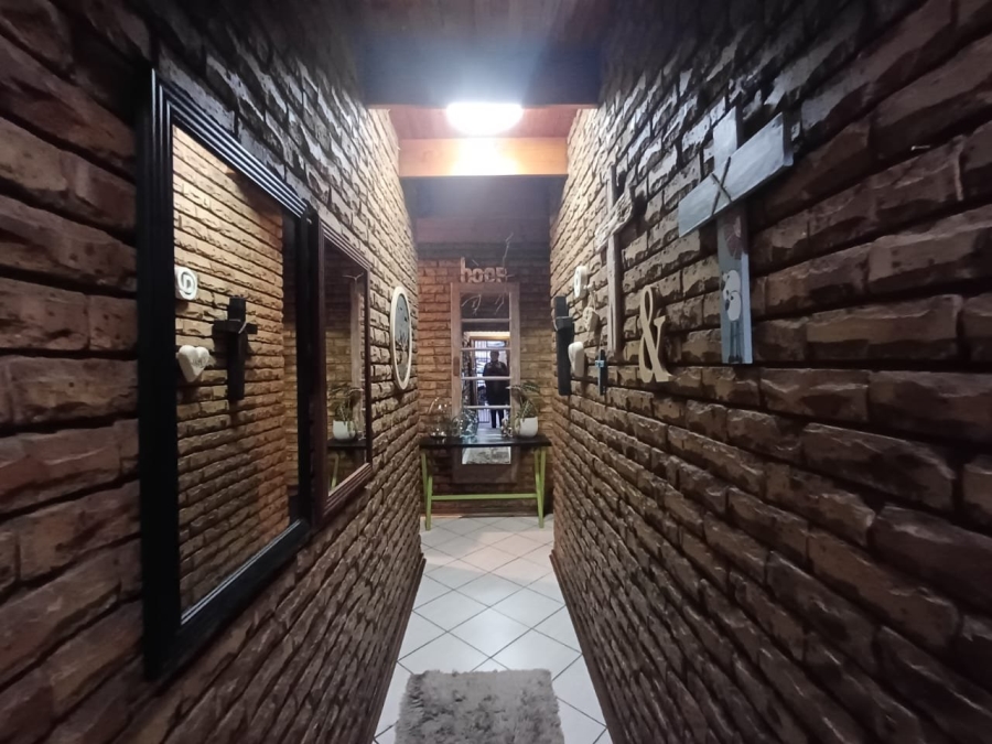 3 Bedroom Property for Sale in Neserhof North West